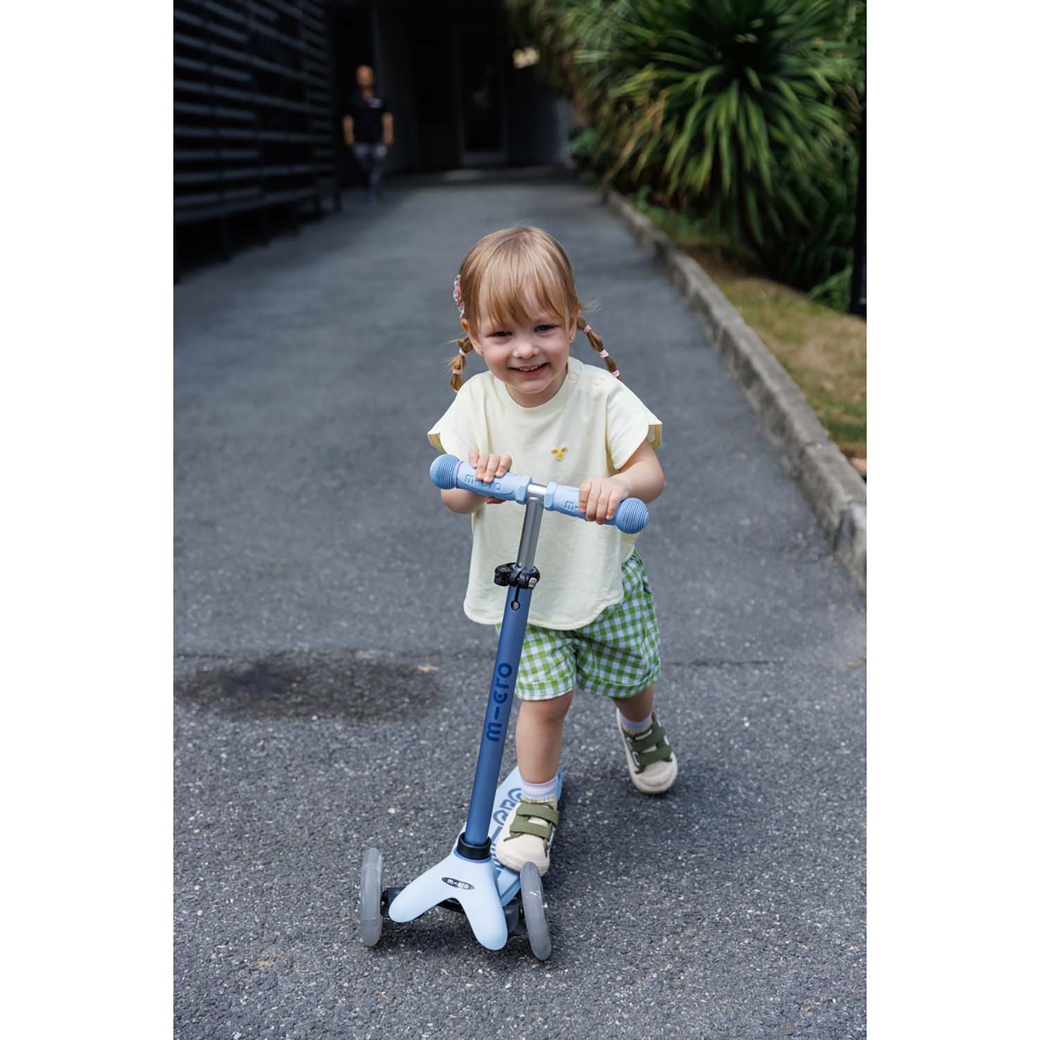 Mini Deluxe LED  Rock & Go Scooter Ocean Slate