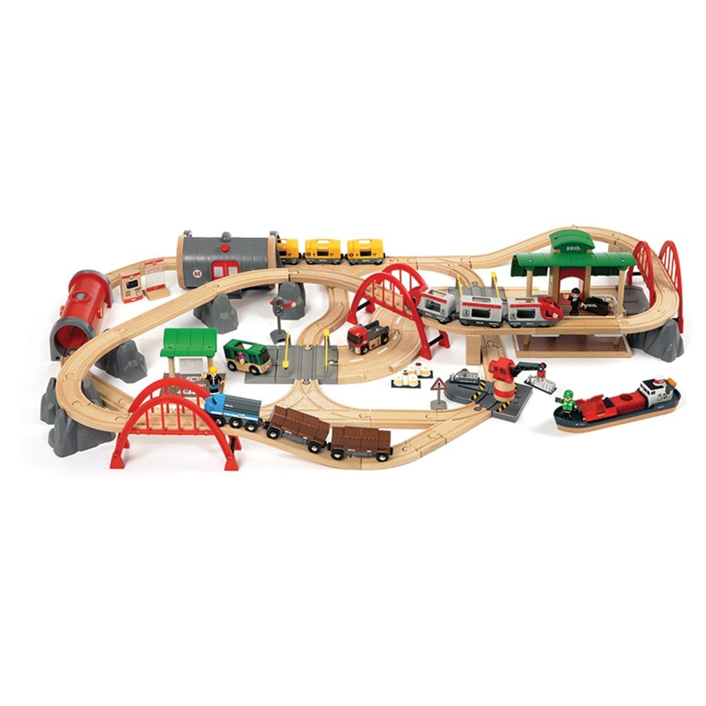 BRIO® World 33052 - Deluxe Railway Set