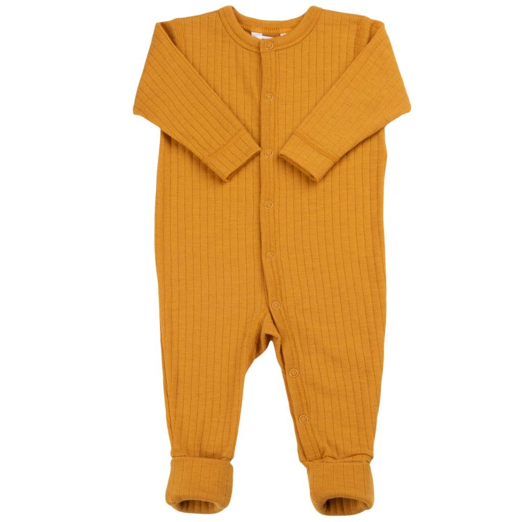 Yöpuku sävyssä Basic-Yellow