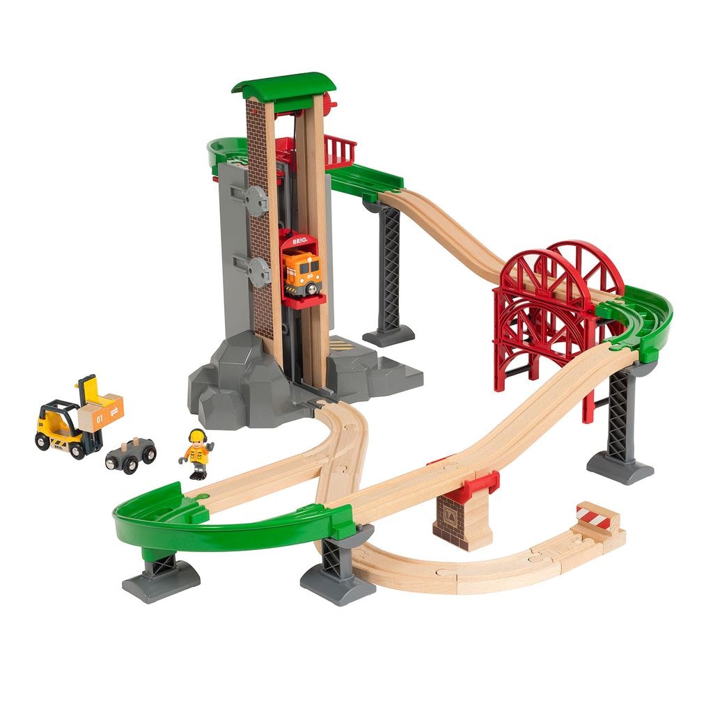 BRIO® World – 33887 Lift & Load Warehouse Set