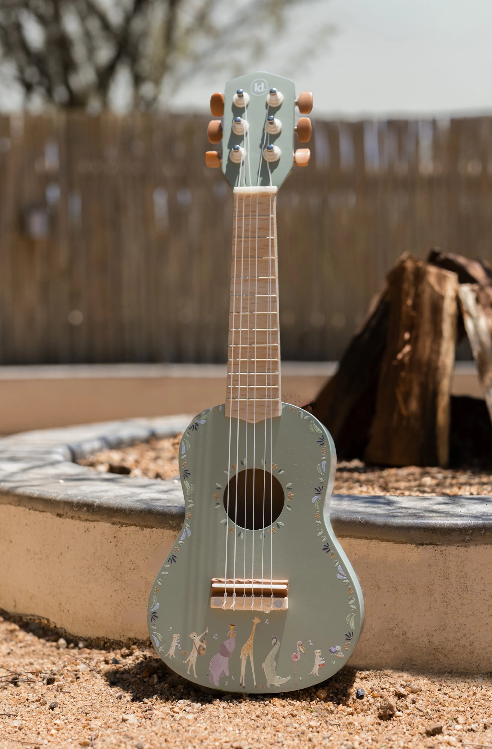 Safari Friends Gitar Av Tre Green