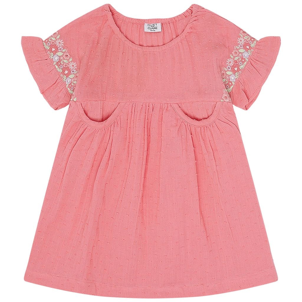 Donna Kjole Blushing