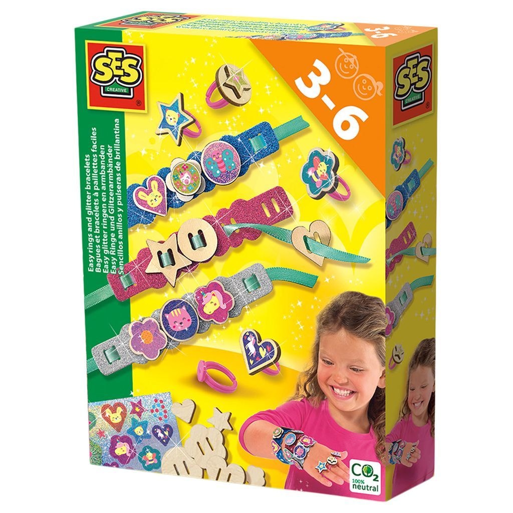 Set Med Ringar Och Glittriga Armband