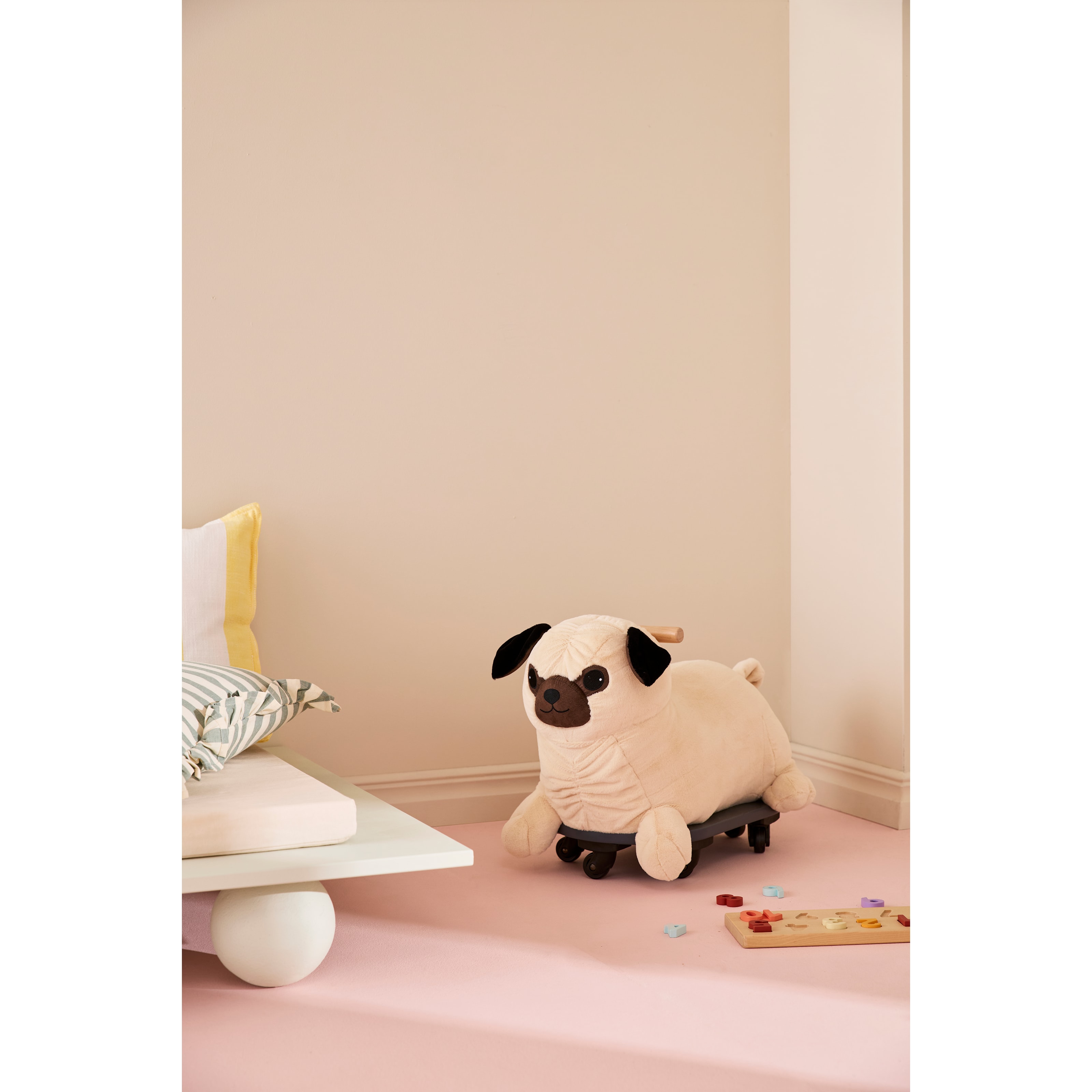 The Pug Dog Medkjører-pinne Beige
